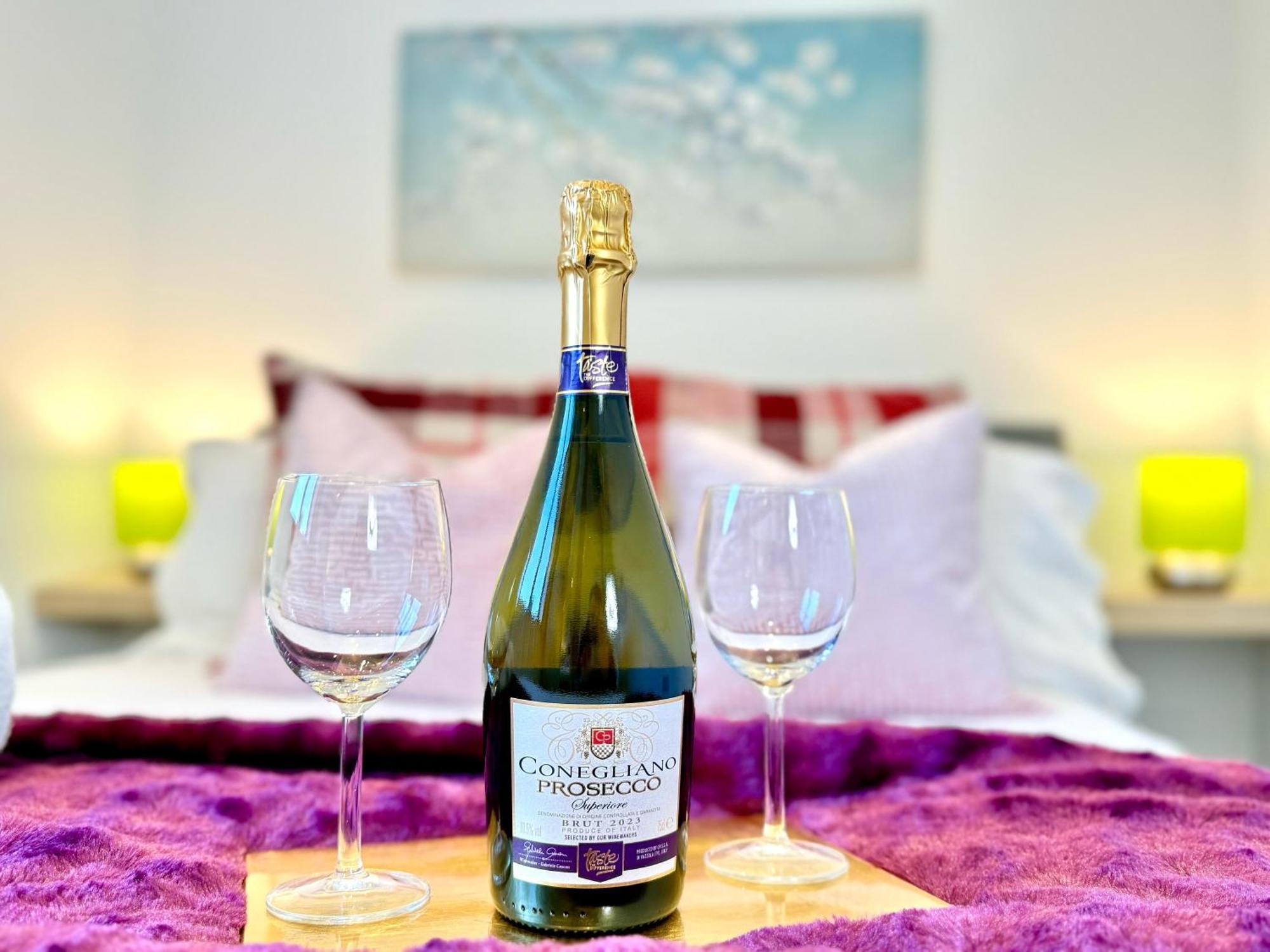 Evergreen Lodge - Two Bed Lux Flat - Parking, Garden, Patio, Wifi, Netflix - Close To Blenheim Palace & Oxford - F3 Kidlington Zewnętrze zdjęcie
